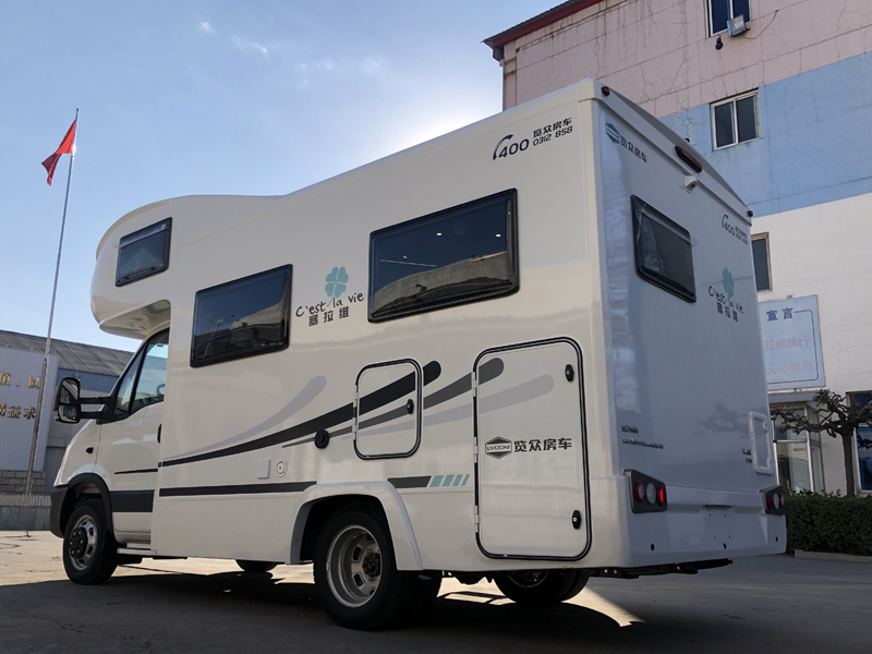 舒適旅行生活，這款房車必不可少