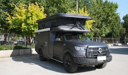 2.0T+四驅(qū)，高僅2.2米，能入地庫，這款硬核升頂房車你愛了嗎？
